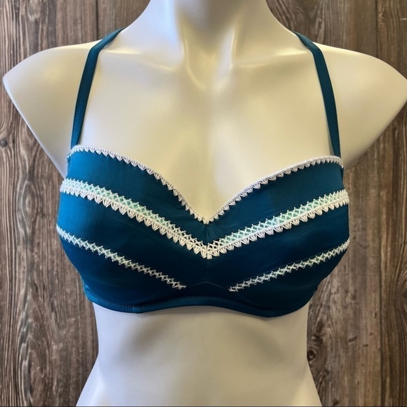 SHADE & Shore Bikini Top Blue Lace Strappy Underwire NWOT - Picture 1 of 8